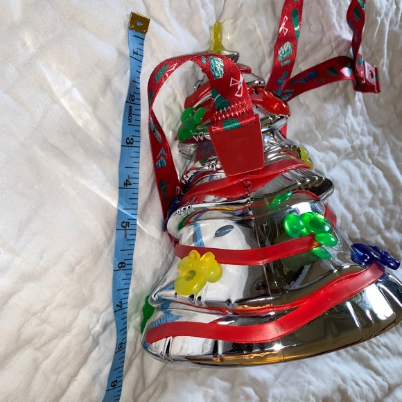 Disneyland Silver Light-Up Christmas Tree Sipper 2023 - New - Picture 4 of 8